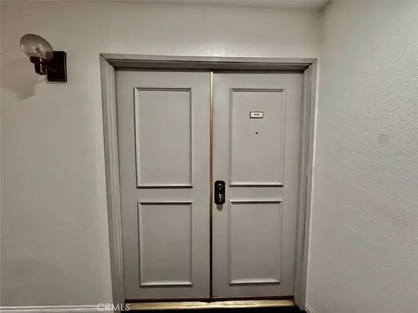 Burbank, CA 91505,225 N Rose Street #410