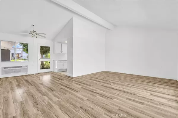 Laguna Woods, CA 92637,2197 Via Mariposa East #B