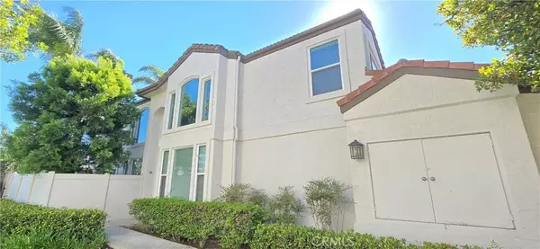 Corona, CA 92879,2110 Almeria Street #106