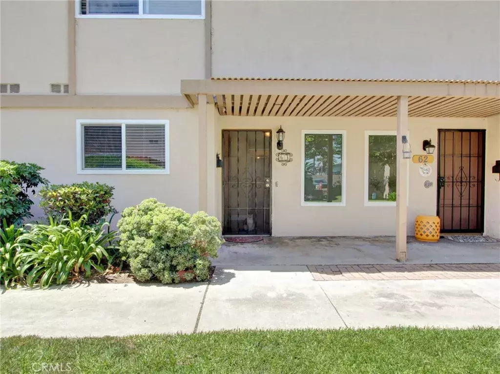 Tustin, CA 92780,1881 Mitchell Avenue #63