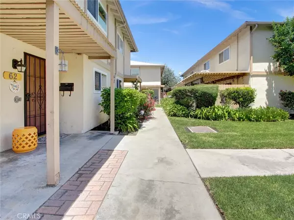 Tustin, CA 92780,1881 Mitchell Avenue #63
