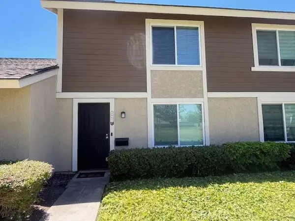 Santa Ana, CA 92707,2951 S Sycamore Street #C