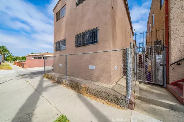 Long Beach, CA 90806,1509 E 20th Street