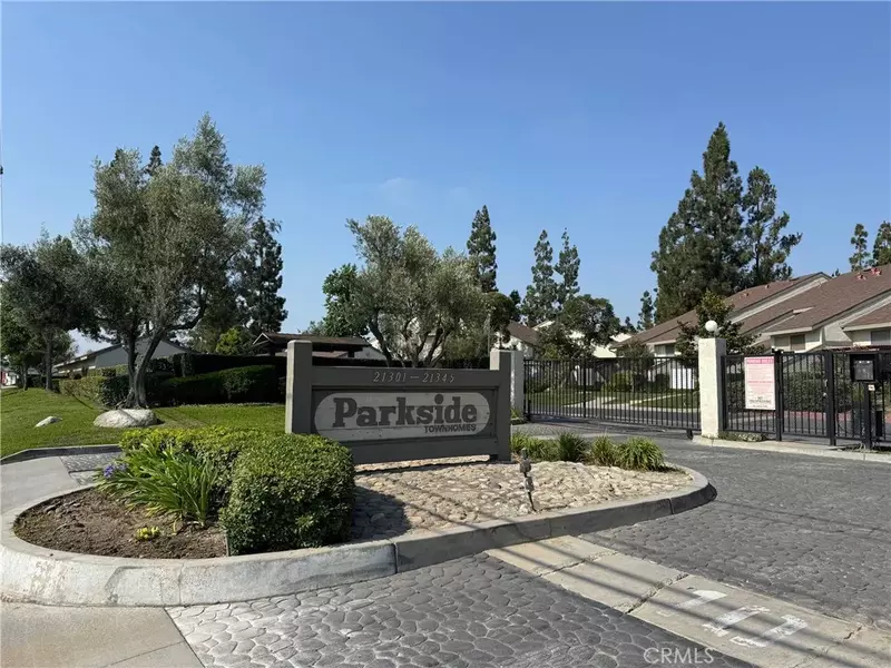 21303 Norwalk Boulevard #122, Hawaiian Gardens, CA 90716