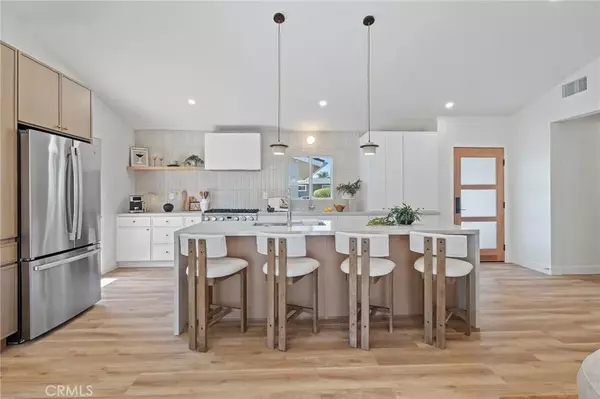 Brea, CA 92821,1121 E Elm St