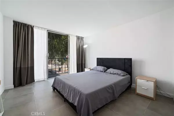 Long Beach, CA 90802,375 Atlantic Avenue #201