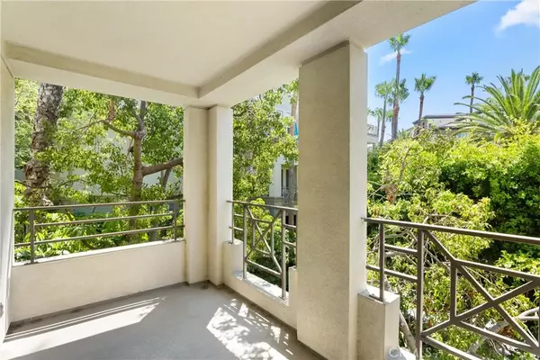 2243 Martin #217, Irvine, CA 92612