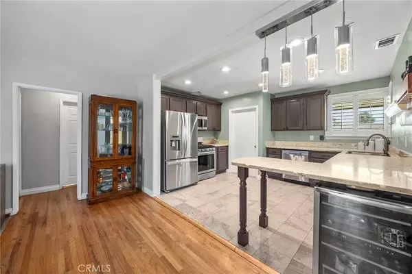 Fullerton, CA 92832,719 W Roberta Avenue