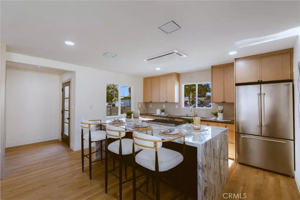 Long Beach, CA 90815,1956 Volk Avenue