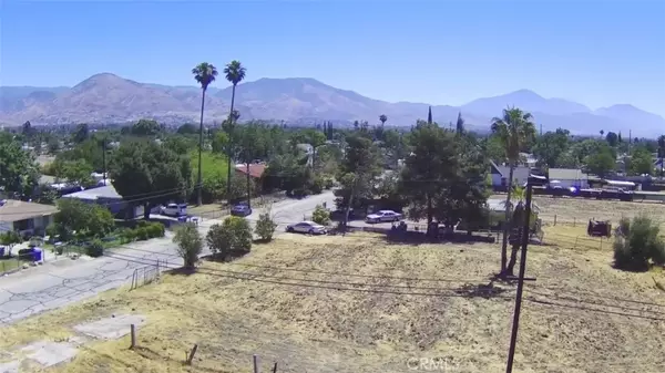 San Bernardino, CA 92404,25237 Bessant