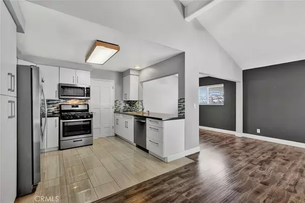 Tustin, CA 92780,14842 Bridgeport Road