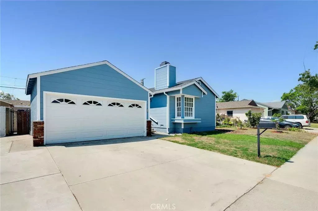 Lakewood, CA 90712,3322 Sandwood Street