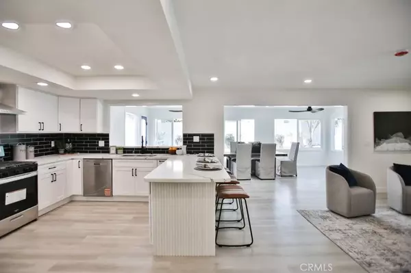 Tustin, CA 92780,2331 Basswood Cir