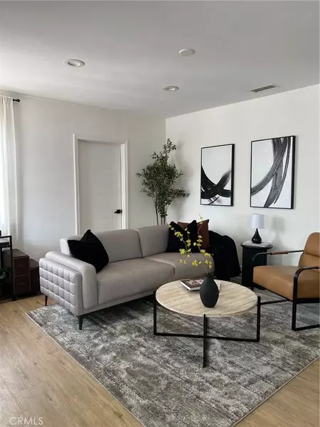 8129 Radford Avenue, North Hollywood, CA 91605