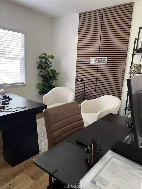North Hollywood, CA 91605,8129 Radford Avenue