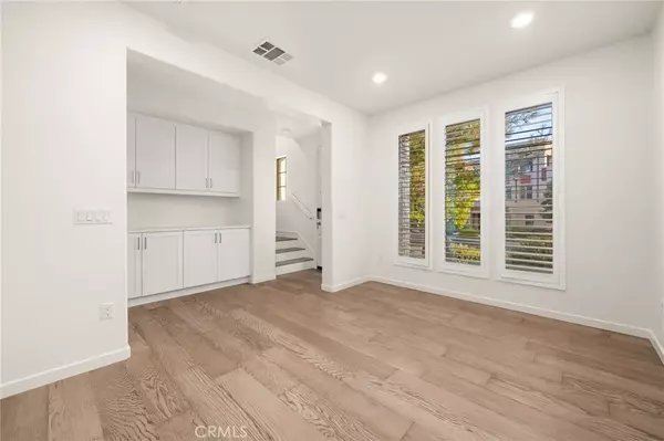 Irvine, CA 92618,111 Cadence