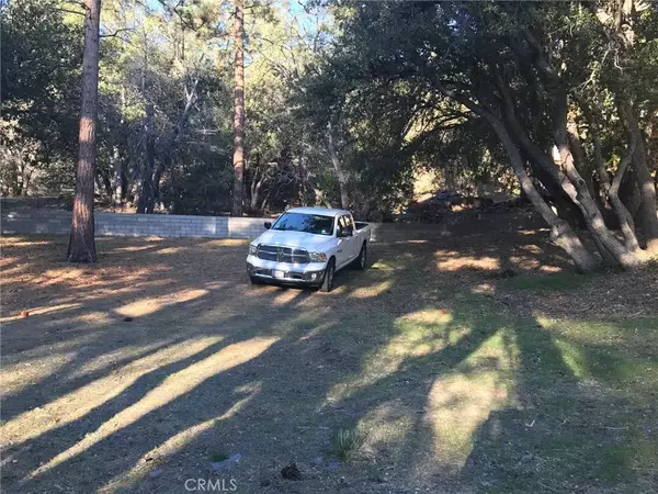 Wrightwood, CA 92397,5774 Acorn