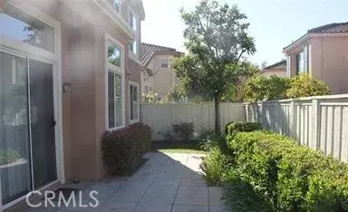 Irvine, CA 92606,27 Del Carlo
