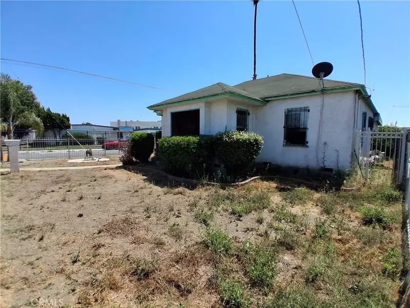 3276 Cedar Avenue, Lynwood, CA 90262