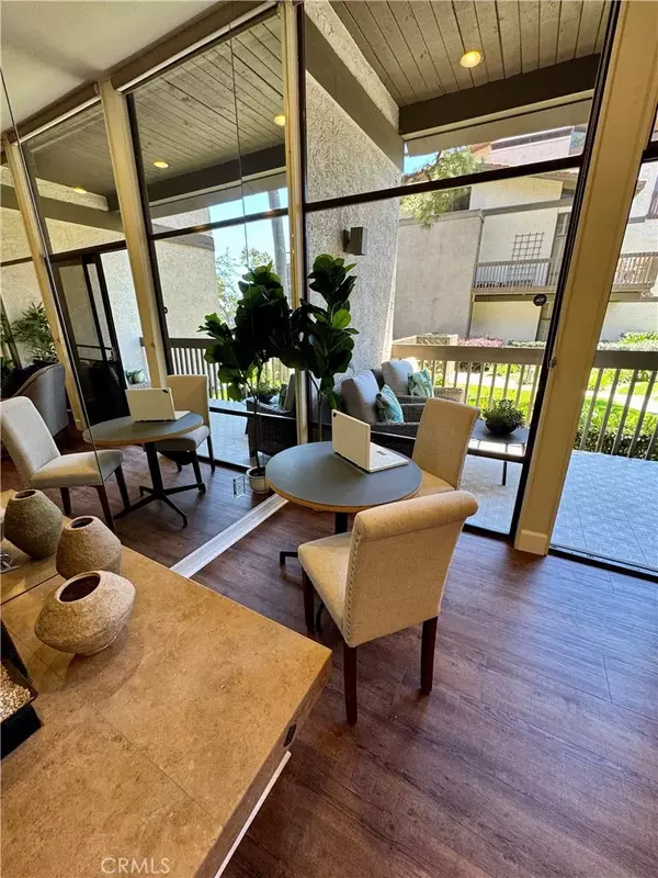 Long Beach, CA 90803,5104 Marina Pacifica Drive South
