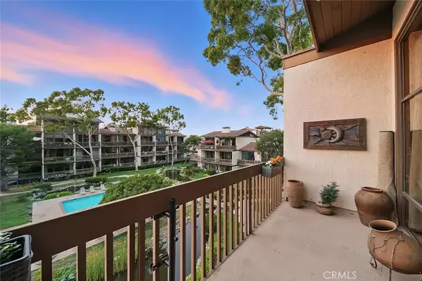 Long Beach, CA 90803,6315 Marina Pacifica Drive South