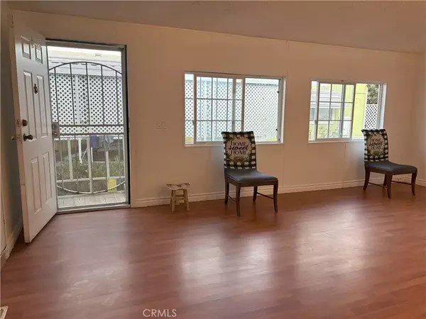 Santa Ana, CA 92703,230 Green