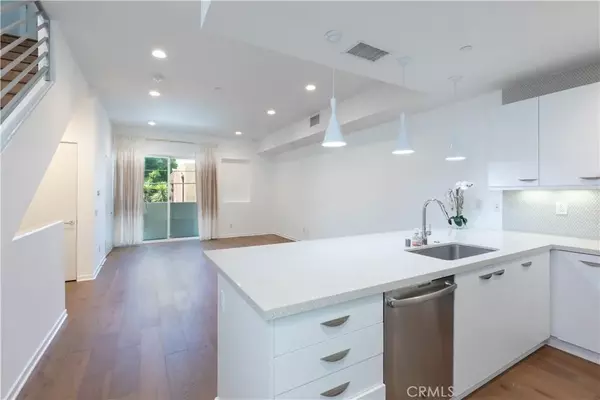 4831 Craner Avenue, North Hollywood, CA 91601