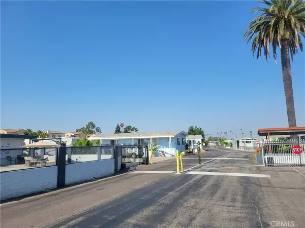 432 S Harbor #64, Santa Ana, CA 92704