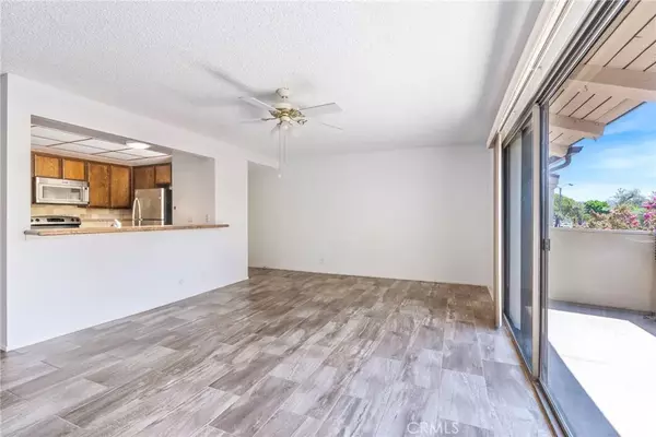 La Mirada, CA 90638,13624 La Jolla Circle #F