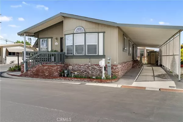 Fullerton, CA 92833,1201 W Valencia #236