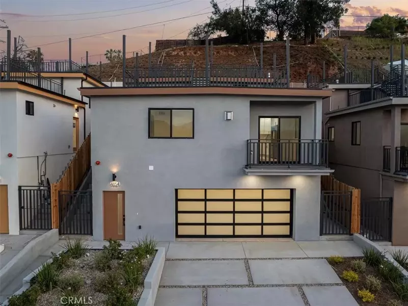 4854 Buchanan, Los Angeles, CA 90042