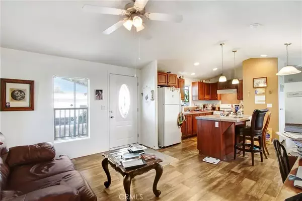 Hemet, CA 92543,260 N Lyon #52