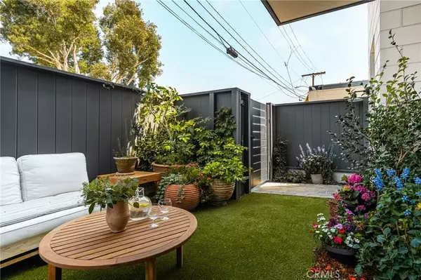 Newport Beach, CA 92663,412 29th Street #B