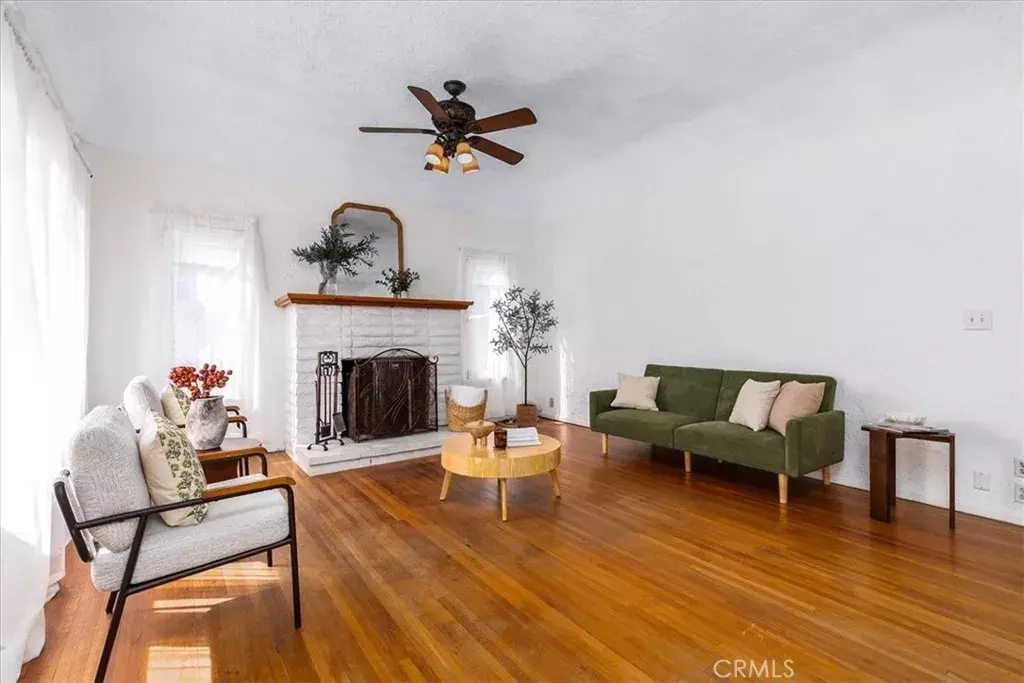 Lakewood, CA 90713,5907 Ibbetson Avenue