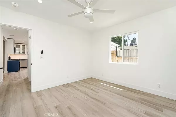 Downey, CA 90242,8558 Alameda Street