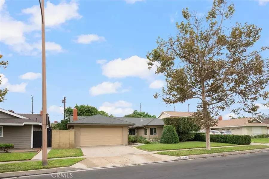 2109 Eastside Avenue, Santa Ana, CA 92705