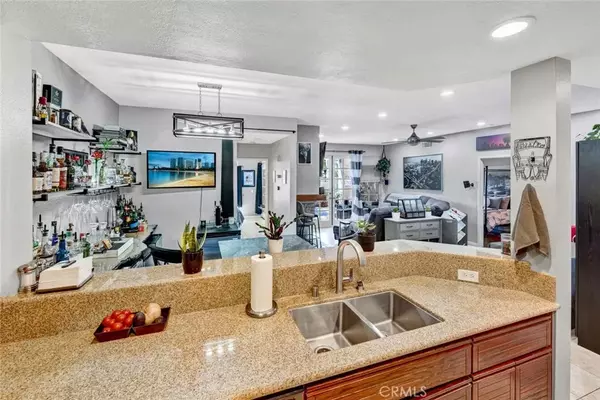 Orange, CA 92869,8215 E White Oak Ridge #4