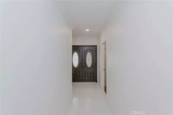 La Crescenta, CA 91214,4738 New York Avenue