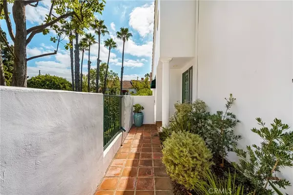 Huntington Beach, CA 92648,19412 Pompano Lane #106