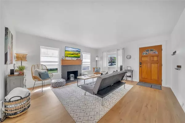 Long Beach, CA 90814,4741 E Colorado Street