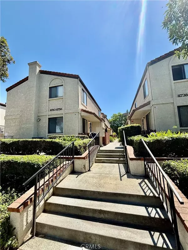 Lakewood, CA 90715,11750 206th Street