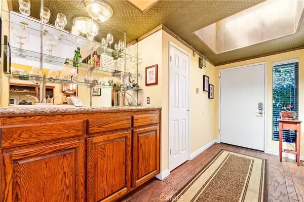 Long Beach, CA 90815,1655 Clark Avenue #324