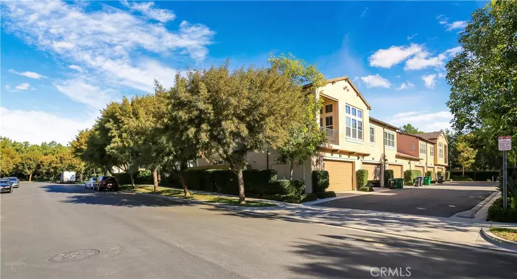 Irvine, CA 92620,220 Kempton