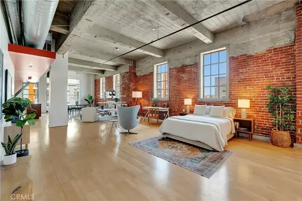 Long Beach, CA 90802,207 E Broadway #402