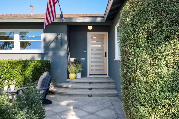 Santa Ana, CA 92706,2327 Larchmont Avenue