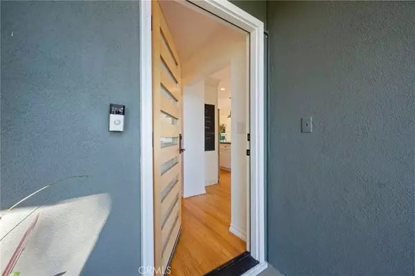 Santa Ana, CA 92706,2327 Larchmont Avenue