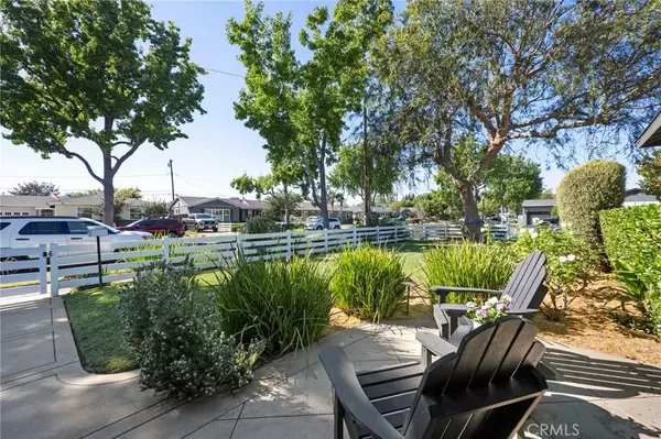 Santa Ana, CA 92706,2327 Larchmont Avenue