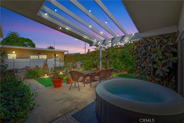 Long Beach, CA 90807,3211 Locust Avenue