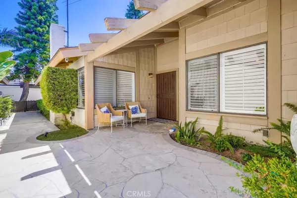 1903 E Fruit Street, Santa Ana, CA 92701