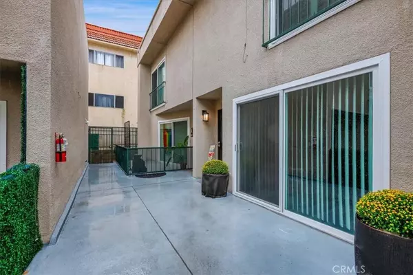 San Pedro, CA 90731,1214 S Alma Street #4